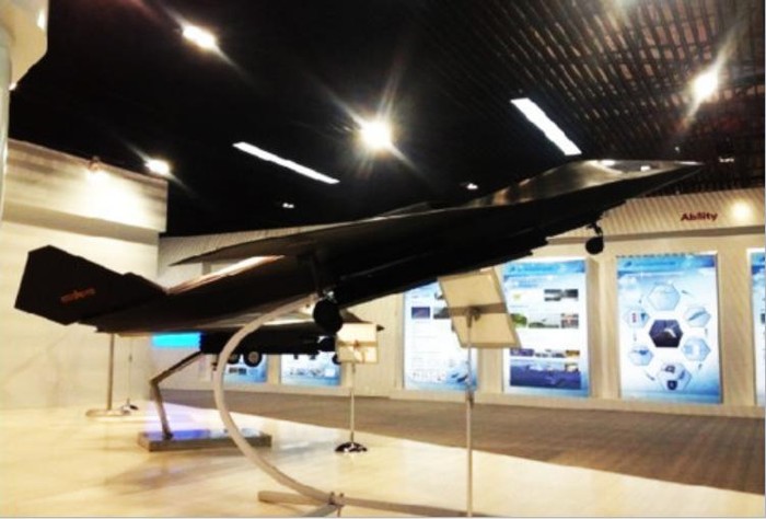 Mô hình máy bay ném bom tàng hình mới Trung Quốc